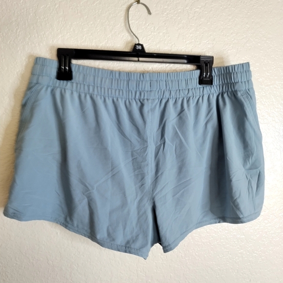 Vuori Clementine 2.0 Short 2.5" Sz Xl - Picture 4 of 6
